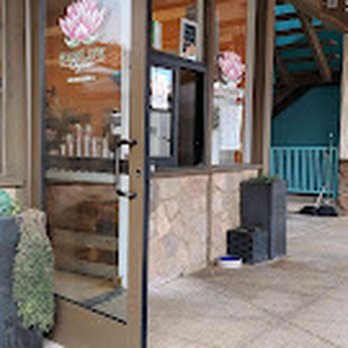 Sunlife Organics - Juice Bars & Smoothies Near Me - Malibu, California Sunlife Organics - Juice Bars & Smoothies Near Me - Malibu, California