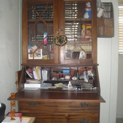 Town Hall Antiques - Desk for Sale 
askingprice $ 250.00