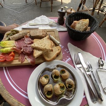 Le General - escargot, meat board - Brasseries Near Me - Paris, 75 Le General - escargot, meat board - Brasseries Near Me - Paris, 75
