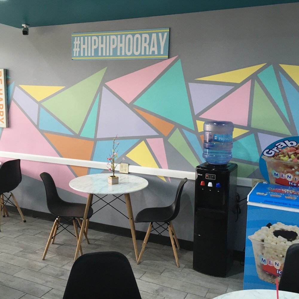 Hooray Indoor Party Playground - Ice cream and tables - Indoor Playcenter Near Me - Katy, Texas