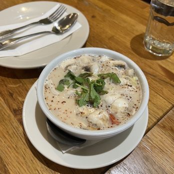Ayada Thai - Thai Near Me - Elmhurst, New York