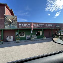 Eagle Valley Resort - Inside theirs a small mini mart , a bar etc