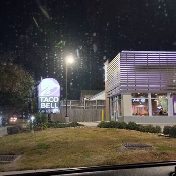 Taco Bell - Storefront - Fast Food Near Me - Houston, Texas