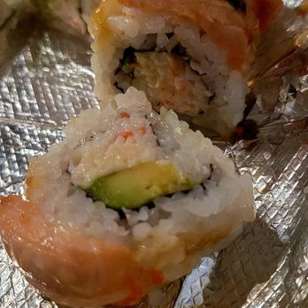 Jinme Ramen & Sushi Bar - Simba Roll. Only some of it has avocado - Sushi Bars Near Me - Auburn, California