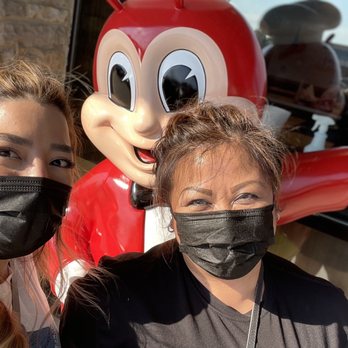 Jollibee - Selfie with Jollibee - Chicken Shop Near Me - Wheaton, Maryland