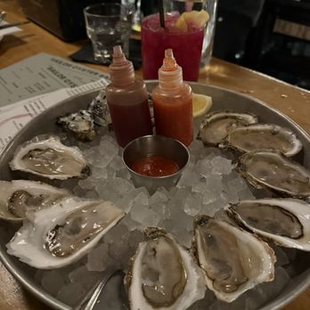Sailor Oyster Bar - Raw oyster - Seafood Near Me - Annapolis, Maryland Sailor Oyster Bar - Raw oyster - Seafood Near Me - Annapolis, Maryland