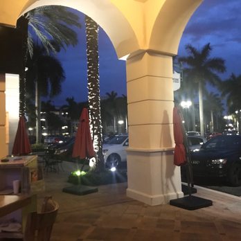 Hurricane Grill & Wings - Parking lot view from bar - American Near Me - Boynton Beach, Florida