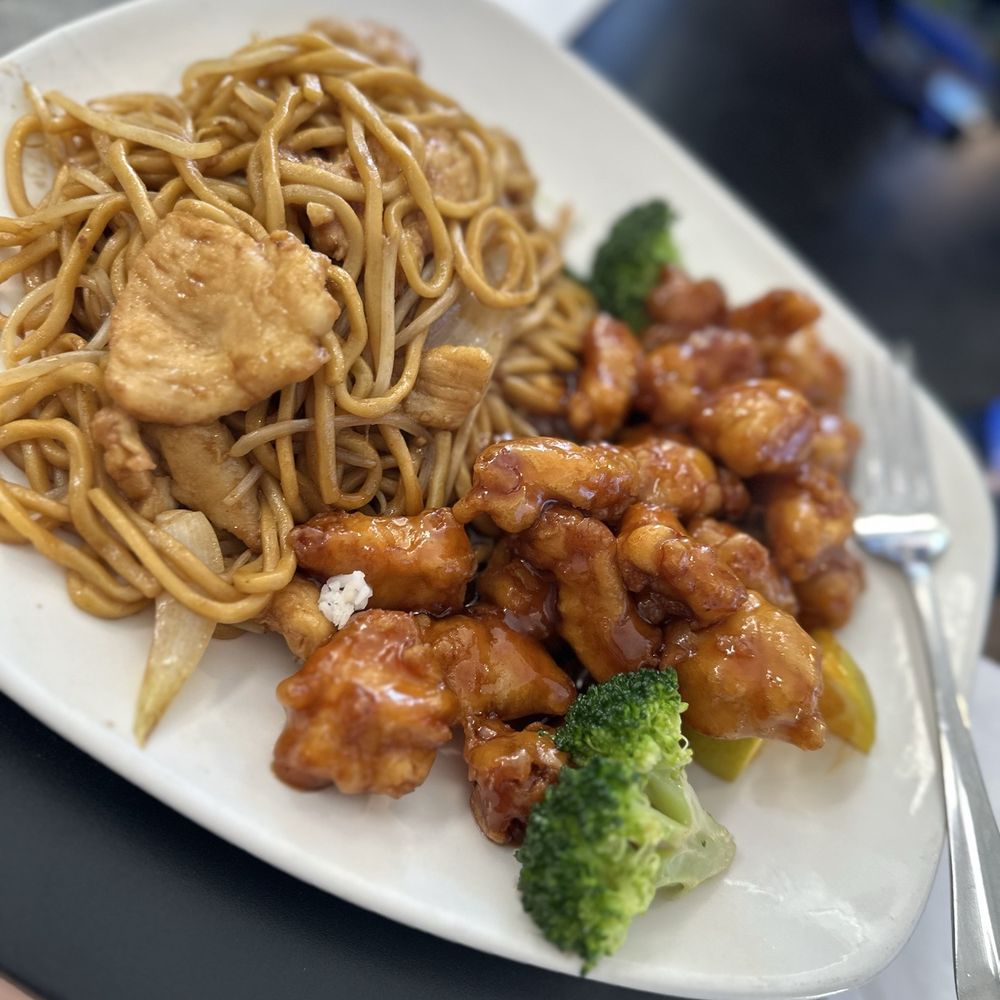 Beijing Cafe - Orange Chicken with noodles - Chinese Near Me - Rancho Cordova, California Beijing Cafe - Orange Chicken with noodles - Chinese Near Me - Rancho Cordova, California