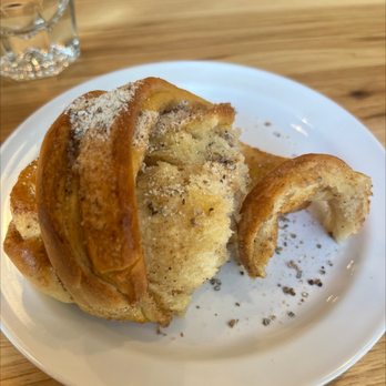 Grafika Coffee - Cardamom breakfast roll. - Coffee & Tea Near Me Grafika Coffee - Cardamom breakfast roll. - Coffee & Tea Near Me