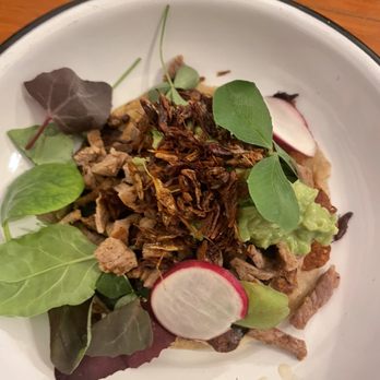 Las Quince Letras - Taco de tasajo con quesillo y chapulines - Oaxacan Near Me - Oaxaca, OAX Las Quince Letras - Taco de tasajo con quesillo y chapulines - Oaxacan Near Me - Oaxaca, OAX