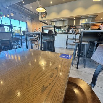 Urbane Cafe - New American Near Me - Valencia, California