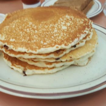 Coral Cafe - Best pancakes I've ever had!! - American Near Me - Burbank, California