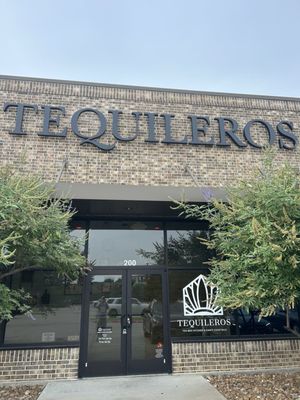 Tequileros Kitchen & Craft Cocktails by null