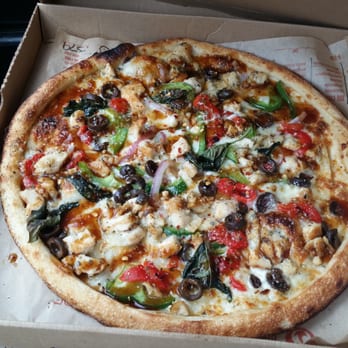 Blaze Pizza - BBQ chicken without banana pepper, blue cheese, added green pepper, olive, red pepper, basil, oregano. Delicious!! - Salad Near Me - Sarasota, Florida Blaze Pizza - BBQ chicken without banana pepper, blue cheese, added green pepper, olive, red pepper, basil, oregano. Delicious!! - Salad Near Me - Sarasota, Florida