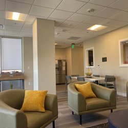 Gallus Medical Detox Centers - Las Vegas - Gallus living room.