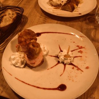 Le Tire Bouchon - Praline ice cream and cream puff - French Near Me - Lyon, 69