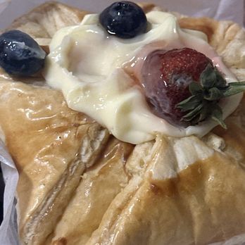 Lola's Bakery - Bakeries Near Me - Riverside, California
