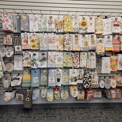The Kitchen Store Outlet - Freeport - Walls of kitchen towels!