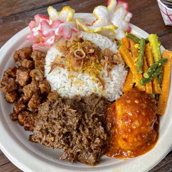 Wajan - Nasi Uduk with Beef Rendang - Indonesian Near Me - Portland, Oregon Wajan - Nasi Uduk with Beef Rendang - Indonesian Near Me - Portland, Oregon