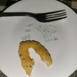 Yoshi Japanese Restaurant - Calamari was fa tactic. And what cute appetizer plates!