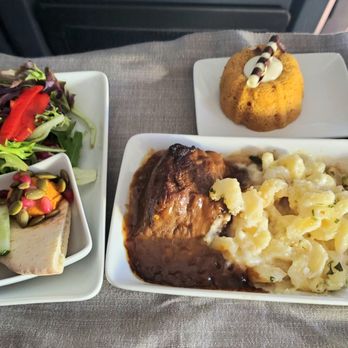 American Airlines - Business Class - Dinner - The short rib was actually pretty good - Airlines Near Me - Miami, Florida American Airlines - Business Class - Dinner - The short rib was actually pretty good - Airlines Near Me - Miami, Florida