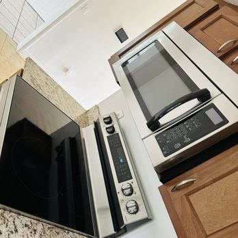 Mrs Leitis Services - Stove/range and microwave sparkle! - Home Cleaning Near Me - Orlando, Florida Mrs Leitis Services - Stove/range and microwave sparkle! - Home Cleaning Near Me - Orlando, Florida