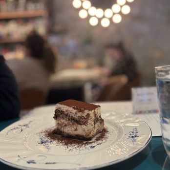 Alla Vita - Tiramisu - Italian Near Me - Chicago, Illinois