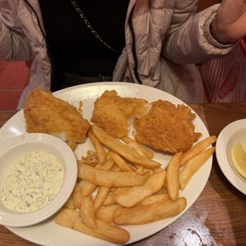 Junior's Restaurant & Bakery - Fish & Chips Dinner - American Near Me - New York, New York Junior's Restaurant & Bakery - Fish & Chips Dinner - American Near Me - New York, New York