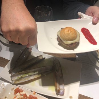 Ciutat Comtal - Cheeseburger. Fist for scale - Tapas Bars Near Me - Barcelona, B Ciutat Comtal - Cheeseburger. Fist for scale - Tapas Bars Near Me - Barcelona, B