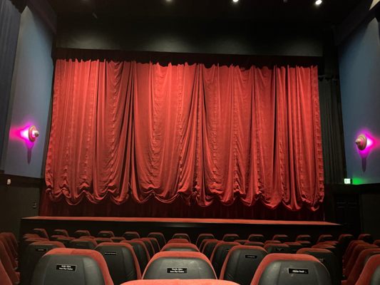 Vogue Theatre by null