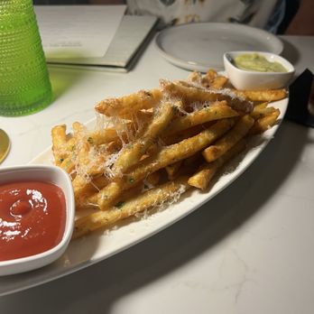 DSRT CLUB - Truffle Fries - Supper Clubs Near Me - La Quinta, California DSRT CLUB - Truffle Fries - Supper Clubs Near Me - La Quinta, California