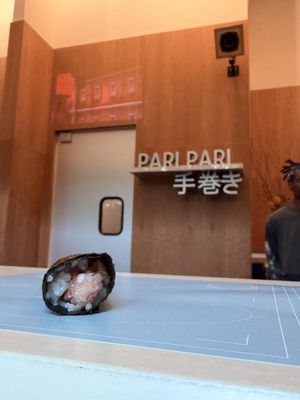 PARI PARI Handroll Bar by null