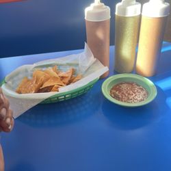 Restaurante Delicias de Mexico - Chips and salsa