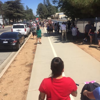 Palm Elementary School - Students pick up area is a mess - Elementary Schools Near Me - Beaumont, California Palm Elementary School - Students pick up area is a mess - Elementary Schools Near Me - Beaumont, California