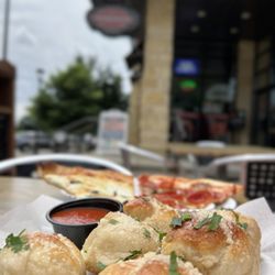 Pasquale's Neighborhood Pizzeria
