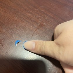 Rosy Nails - Broken nail