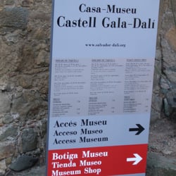 Castillo Púbol Museo Gala Salvador Dalí