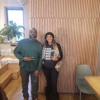 Aunts et Uncles - The owner and i.. GREAT CUSTOMER SERVICE - Vegan Near Me - Brooklyn, New York