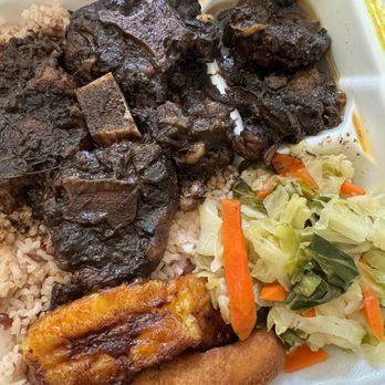 One876 Caribbean Restaurant - Oxtails - Caribbean Near Me - Chatsworth, California One876 Caribbean Restaurant - Oxtails - Caribbean Near Me - Chatsworth, California