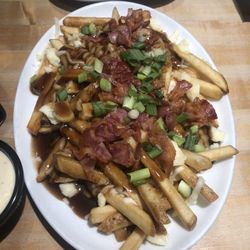 Boston Pizza - The Ultimate Canadian Poutine