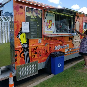 C'est Tout Bon 2 Eat - The Truck! - Food Trucks Near Me - Marietta, Georgia C'est Tout Bon 2 Eat - The Truck! - Food Trucks Near Me - Marietta, Georgia