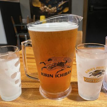Kan Sushi - Pitcher of Kona Brewing Beer - Sushi Bars Near Me - Honolulu, Hawaii Kan Sushi - Pitcher of Kona Brewing Beer - Sushi Bars Near Me - Honolulu, Hawaii