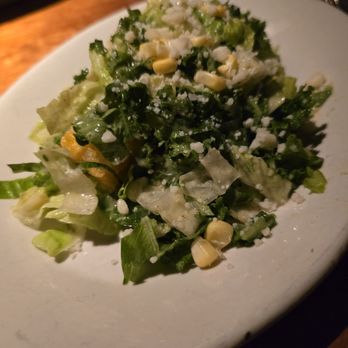 Houston's Restaurant - Good Ceasar - New American Near Me - Atlanta, Georgia