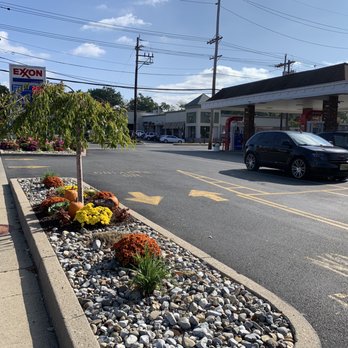 Radburn Exxon - Gas Stations Near Me - Fair Lawn, New Jersey