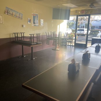 PizzaMan Dan's - Seating area - Pizza Near Me - Port Hueneme, California PizzaMan Dan's - Seating area - Pizza Near Me - Port Hueneme, California