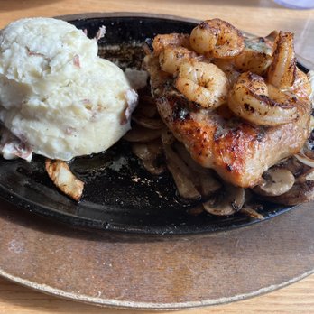 Applebee's Grill + Bar - Bourbon Street Chicken & Shrimp - American Near Me - Germantown, Maryland