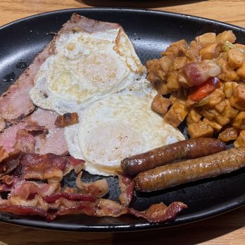 Latin Cafe 2000 - All day breakfast platter - Latin American Near Me - Miami, Florida Latin Cafe 2000 - All day breakfast platter - Latin American Near Me - Miami, Florida