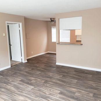 Emerald Gardens - Living Room - Apartments Near Me - Torrance, California