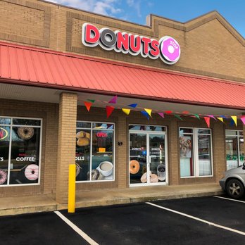 Donut Stop - Front of donut shop - Donuts Near Me - Cumming, Georgia Donut Stop - Front of donut shop - Donuts Near Me - Cumming, Georgia