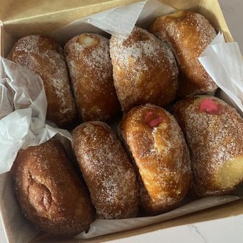 Leonard's Bakery - The Goods - Bakeries Near Me - Honolulu, Hawaii Leonard's Bakery - The Goods - Bakeries Near Me - Honolulu, Hawaii